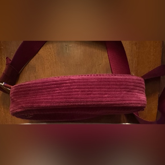 Lululemon everywhere belt bag size L1. - Picture 5 of 8